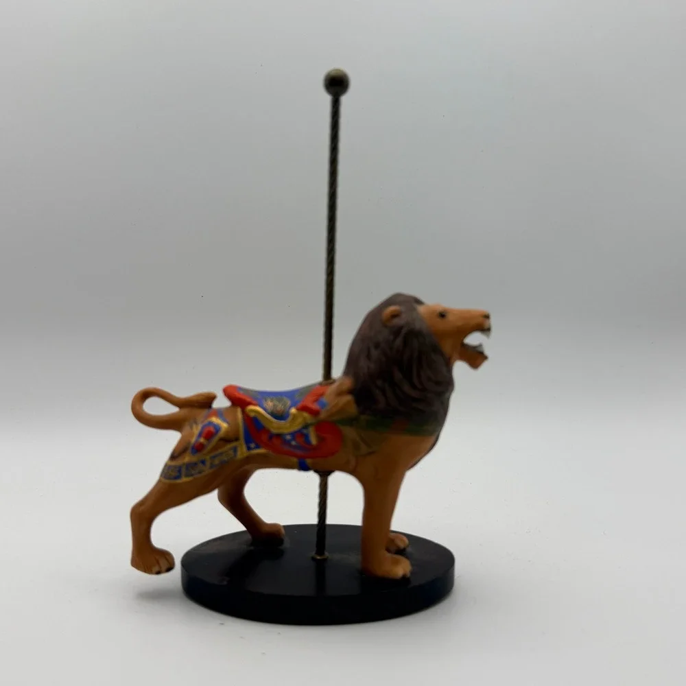 Heritage Heirloom Carousel‎ Animal Figurines Musical Base Set Multicolored Wood